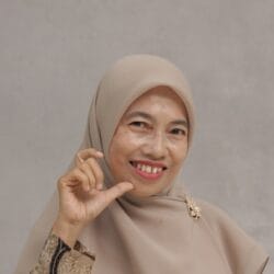 Darni Safitri MD, S.Pd.