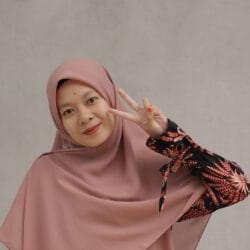 Titik Zulaiha, S.Kom.